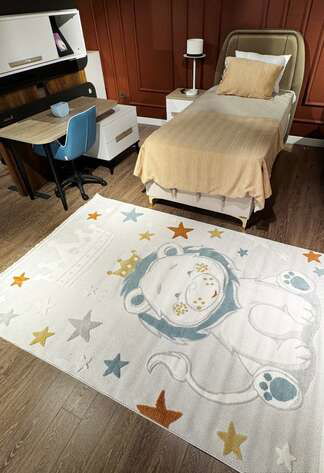 Halıstores Aslan ve Yıldız Desenli Renkli Çocuk Halısı EN133 Multi