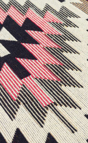 Etnik Desenli Kilim Halı Arya Ar 33 Kırmızı
