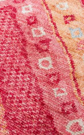 Otantik Kilim Desenli Zara 18 Kırmızı Renkli Hav ve Toz Vermeyen Özel Tezgah Uşak Halısı