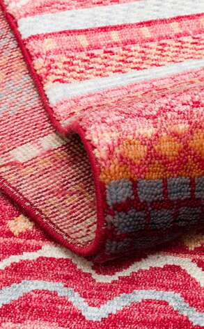 Otantik Kilim Desenli Zara 18 Kırmızı Renkli Hav ve Toz Vermeyen Özel Tezgah Uşak Halısı