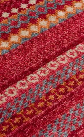 Otantik Kilim Desenli Zara 18 Kırmızı Renkli Hav ve Toz Vermeyen Özel Tezgah Uşak Halısı