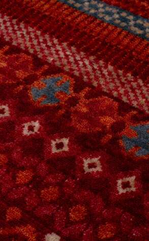 Otantik Kilim Desenli Zara 19 Kırmızı Renkli Hav ve Toz Vermeyen Özel Tezgah Uşak Halısı