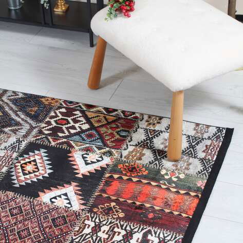 Patchwork Desenli Etnik Yumuşak Dokulu Yıkanabilir Halı Çok Renkli